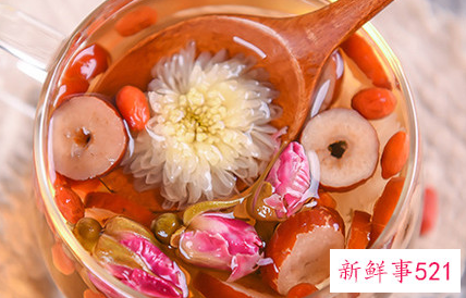 玫瑰花菊花枸杞三种花茶搭配有啥好处