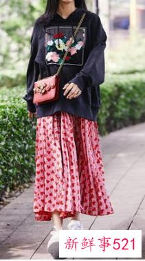 宽松的衣服好还是紧身的好