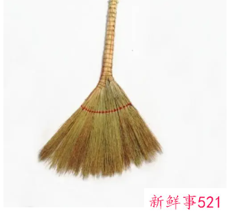 梦见用扫帚扫地