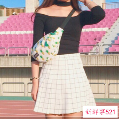 一字领衣服怎么搭配好看