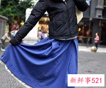 冬天长裙怎么搭配羽绒服