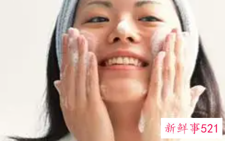 每天这样洗脸60岁都不长皱纹