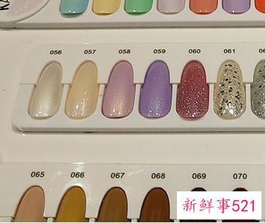 手指甲短做什么颜色好看