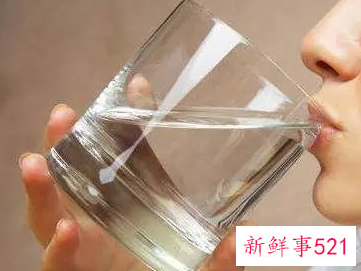 睡觉前应不应该多喝水