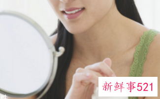 新手粉底液用什么涂抹好