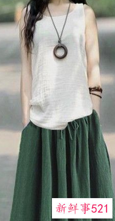 墨绿色半裙搭配图