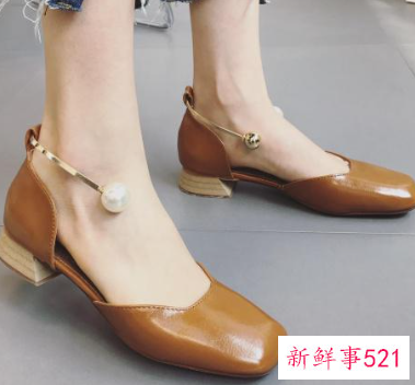 脚宽穿什么凉鞋好看女