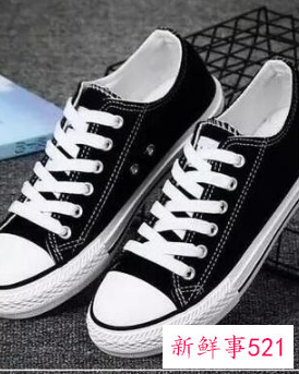 白色裙子配什么颜色高跟鞋