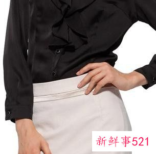 女式黑色衬衫怎么搭配