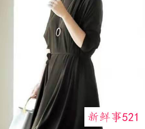 50岁女人如何穿搭减龄