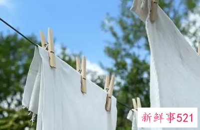 梦见河边洗衣服是什么意思