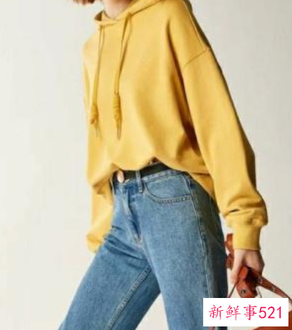 牛仔裤搭配什么上衣好看女