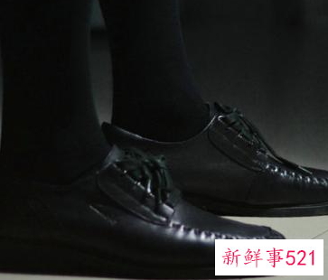 男士皮鞋穿什么袜子