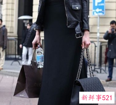 冬天长裙怎么搭配羽绒服