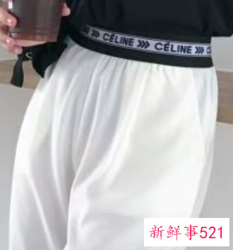 女式黑色衬衫怎么搭配