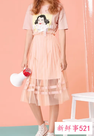 中长款半身裙上衣怎么搭配