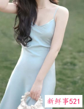 沙滩穿什么衣服好看