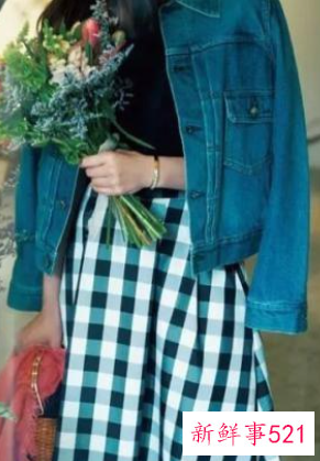 休闲套裙配什么外套