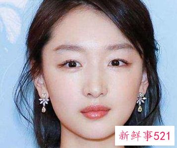 长的很甜的女生是什么样的