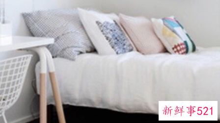 小房间怎样布置好看又简单