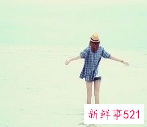 海边照相穿什么颜色衣服好看