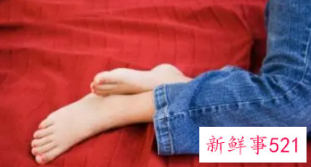 晚上睡觉脚酸是什么原因