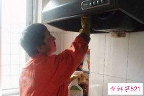 清洗油烟机内部油污小妙招