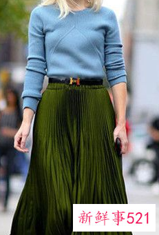 墨绿色半裙搭配图