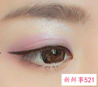 眼线怎么画比较自然