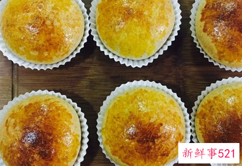 一口超满足的椰蓉全麦面包