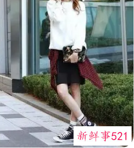 高帮帆布鞋怎么搭配裤子好看