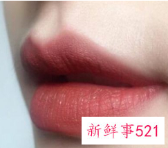 素颜适合什么口红