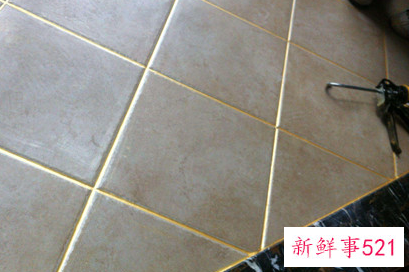 家里瓷砖有水珠怎么办