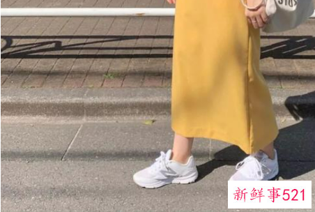 穿裙子不能配什么鞋子