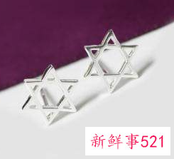 40岁女人选择戴什么样的耳环合适