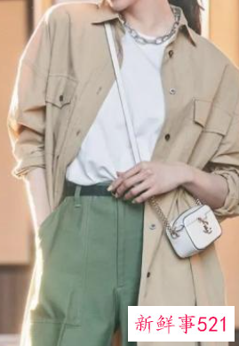 休闲套裙配什么外套