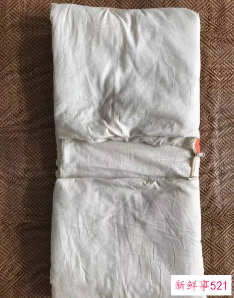 最简单的叠被子方法