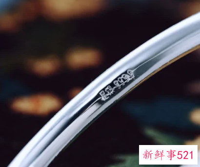 银手镯为什么掉皮了