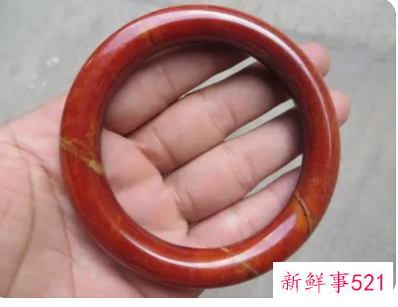 中年夫妻生日送什么给妻子