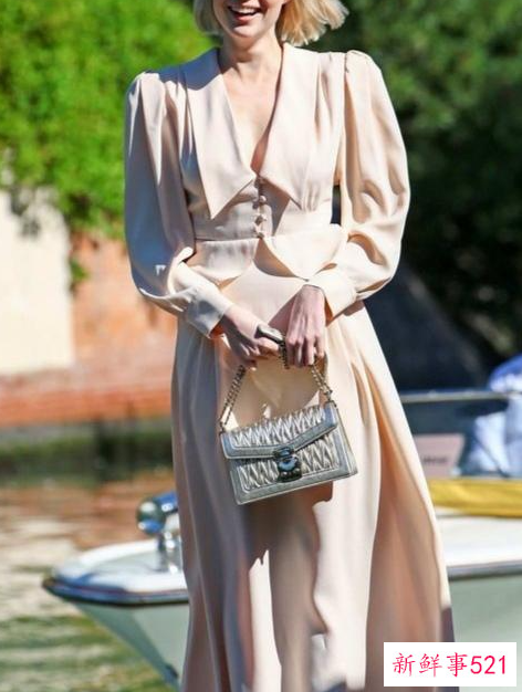 夏天妹子穿裙子