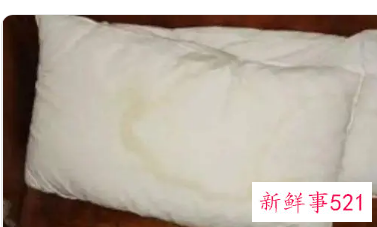 床单上有霉斑用什么清洗