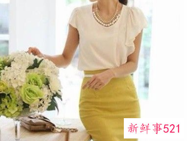 一步裙搭配什么上衣比较好看