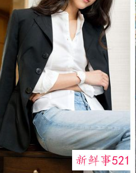 宽松的衣服好还是紧身的好