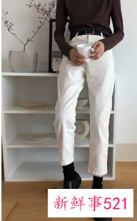 灯芯棉裤子配什么鞋子