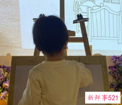 章子怡晒一家五口