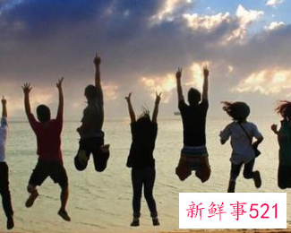 海边照相穿什么颜色衣服好看