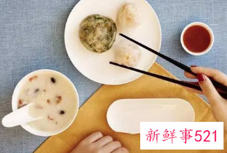 梦见和女人约会