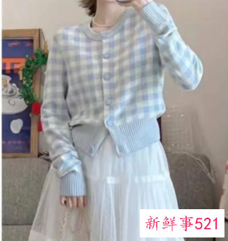 白色半身裙的穿搭