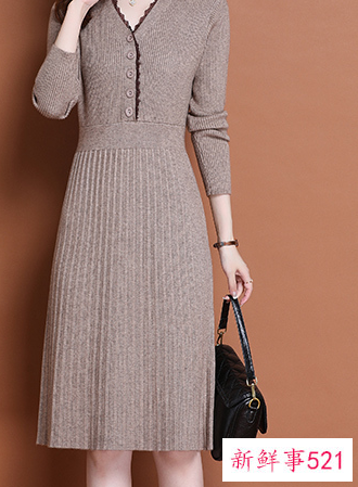 针织连衣裙搭配什么外套