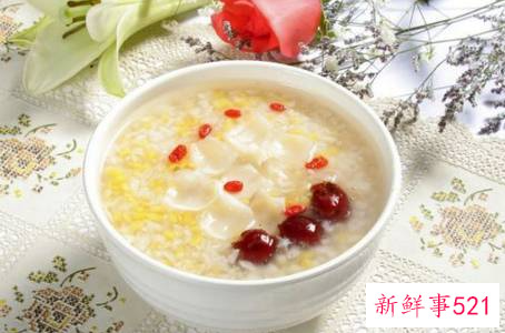 红枣百合泡水喝的功效